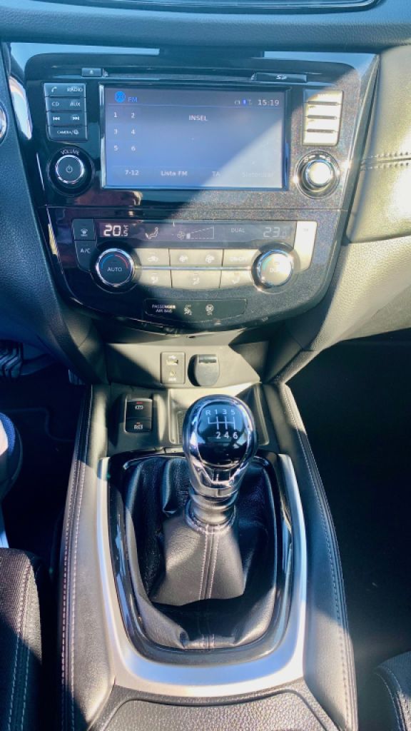 Nissan X-Trail N-Connecta 2018 | 108.000 km | Weiß Metallic | 16.900 € VB spanische Zulassung