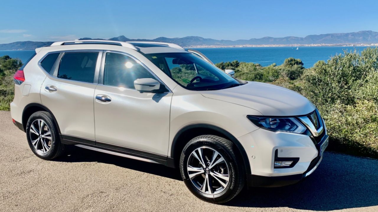 Nissan X-Trail N-Connecta 2018 | 108.000 km | Weiß Metallic | 16.900 € VB spanische Zulassung