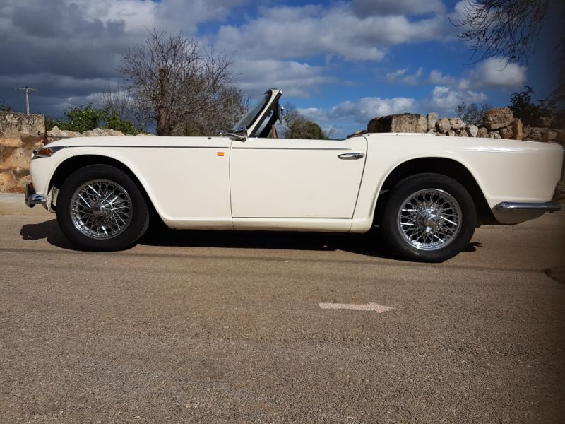 Oldtimer TR 4 A IRS in Santanyi