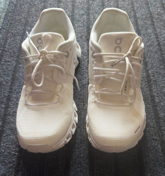 ON Running running shoes