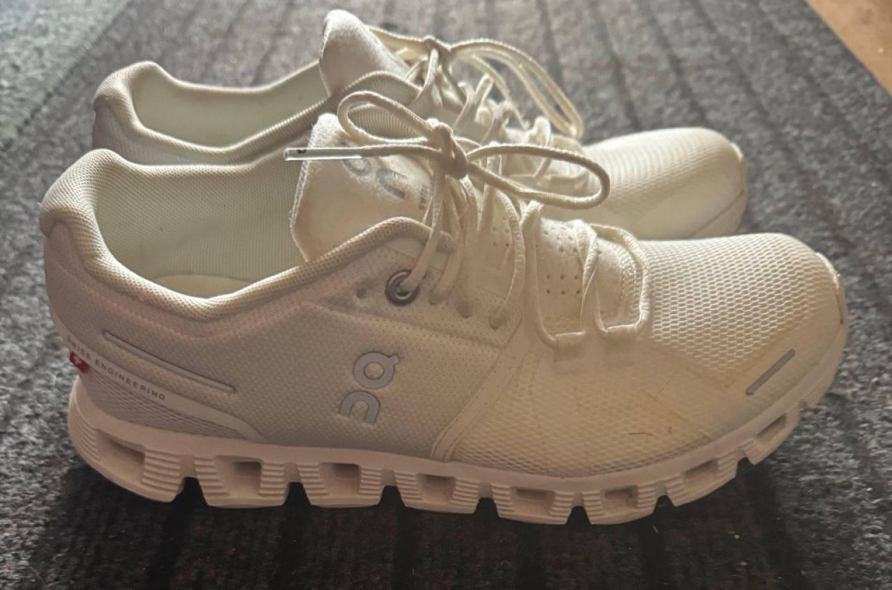 ON Running running shoes