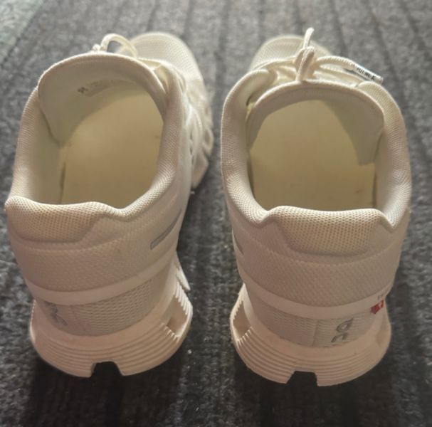 ON Running running shoes