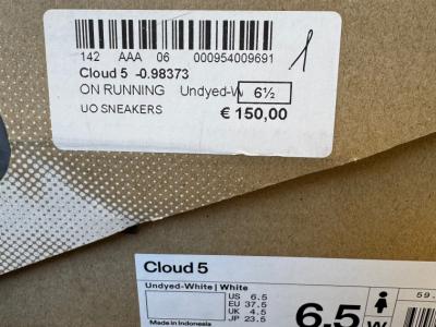 ON Running running shoes