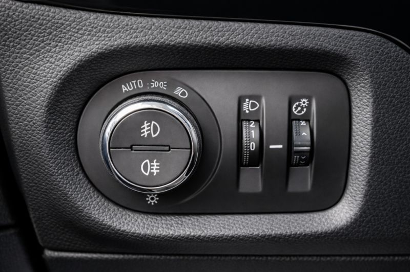 Opel Corsa F Edition 1.2 75Cv 5P