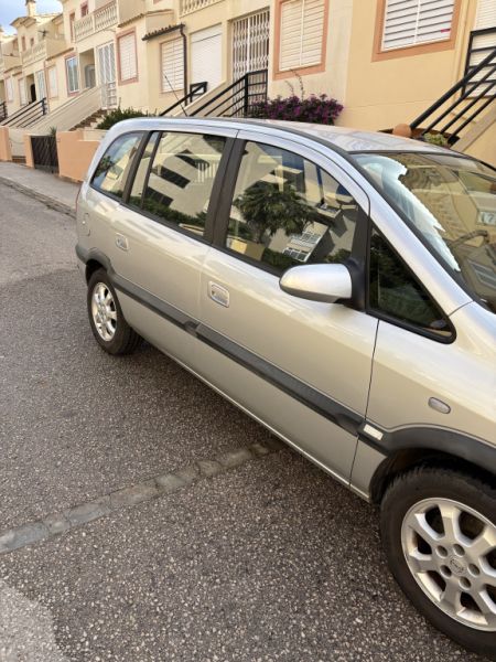 Opel Zafira 7-Sitzer, deutsches Auto mit spanischer Zulassung