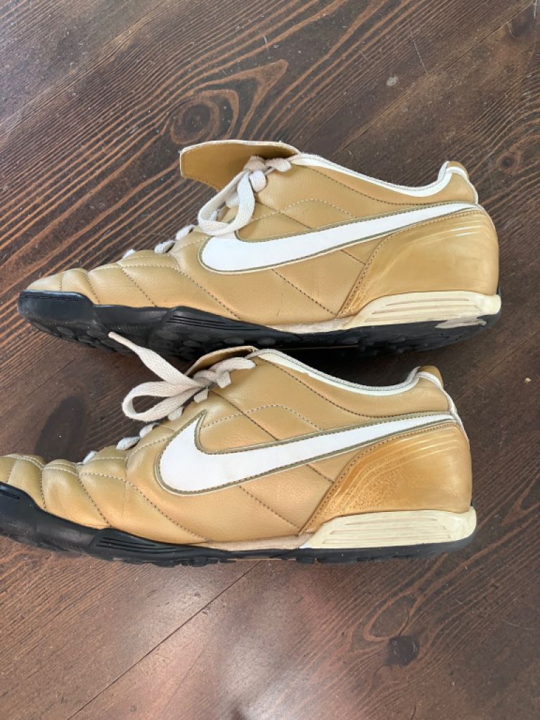 Original NIKE shoe size 42