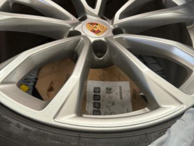 Original Porsche Macan III winter complete wheels