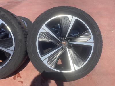 Llantas originales Seat Cupra R18X8 ET40 Con neumaticos 245/45R18 96W.