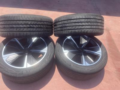 Llantas originales Seat Cupra R18X8 ET40 Con neumaticos 245/45R18 96W.