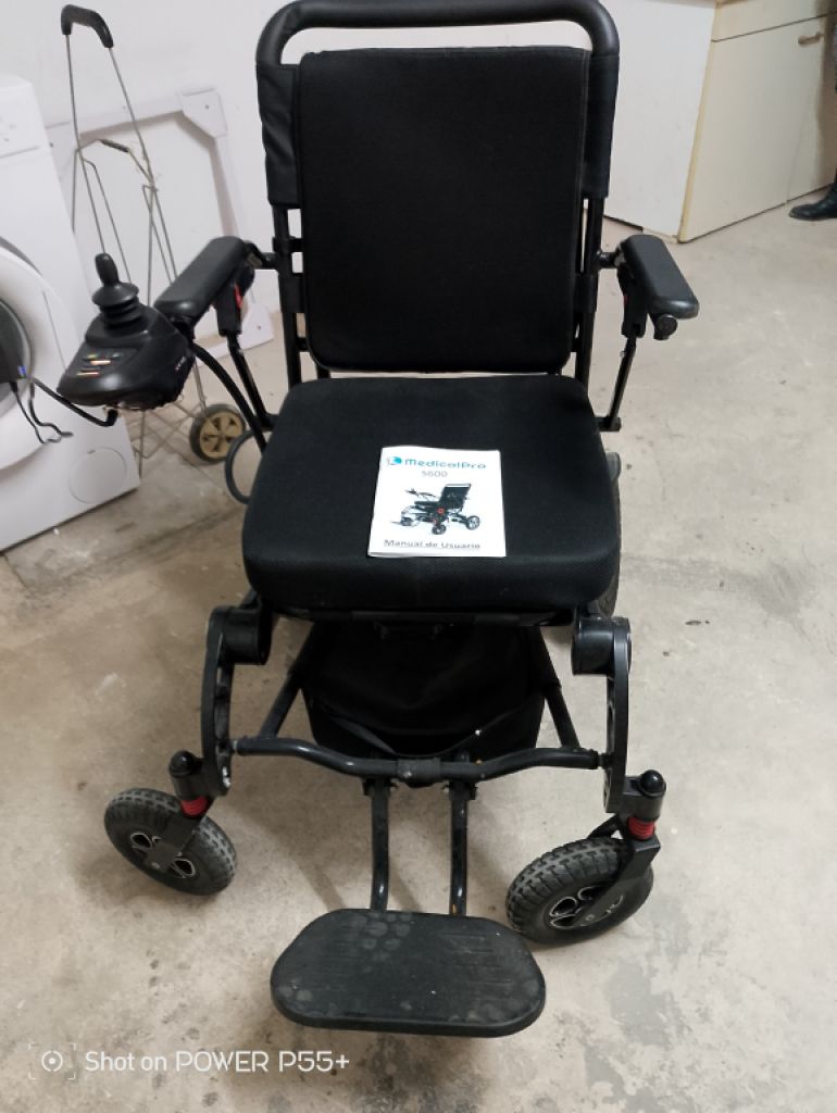 Orthopedic electric wheelchair