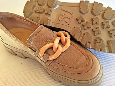 Paul Green Slipper aus Leder mit einer klobigen Kette, Gr. 38, seher guter Zustand