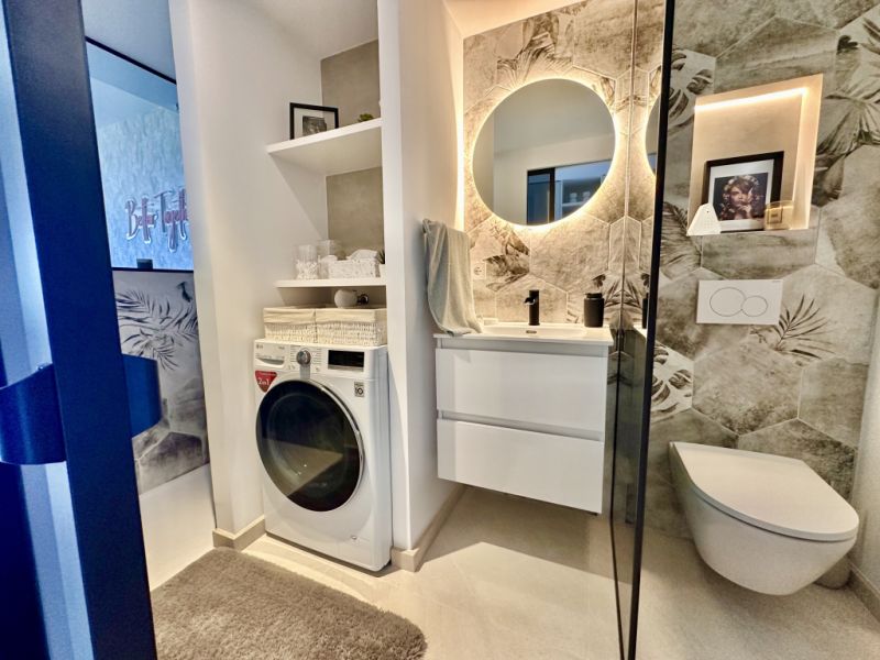 Ático estudio con vistas despejadas al mar | rehabilitado integralmente | balcón SO | solo 67 € gastos