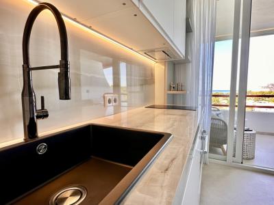 Ático estudio con vistas despejadas al mar | rehabilitado integralmente | balcón SO | solo 67 € gastos