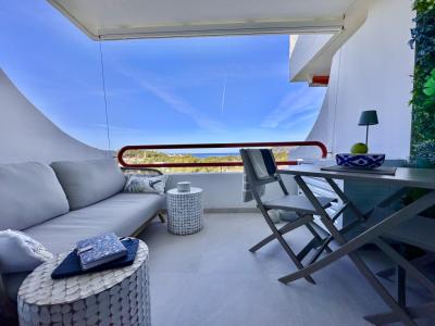 Ático estudio con vistas despejadas al mar | rehabilitado integralmente | balcón SO | solo 67 € gastos