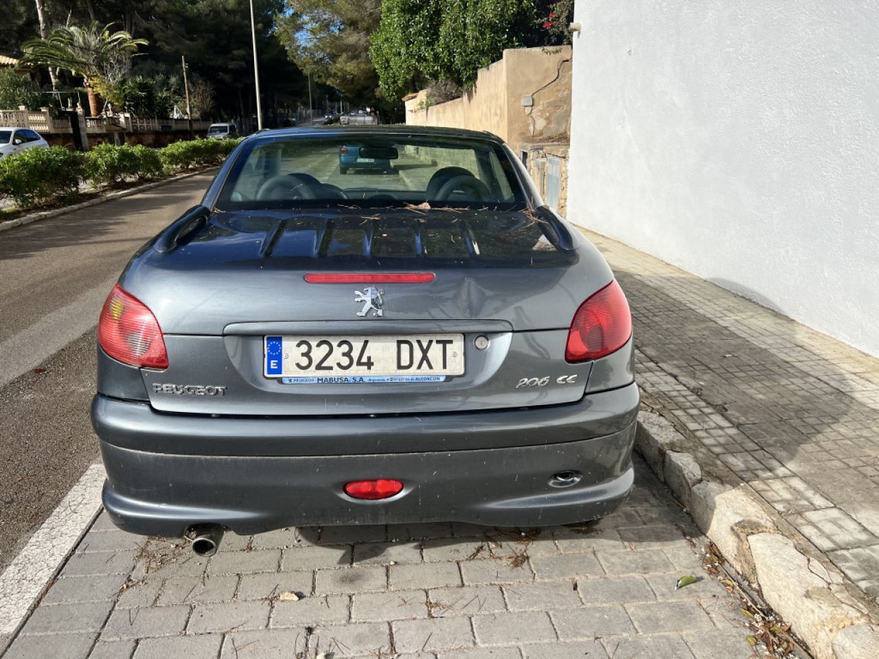 Peugeot 206 CC convertible for parts