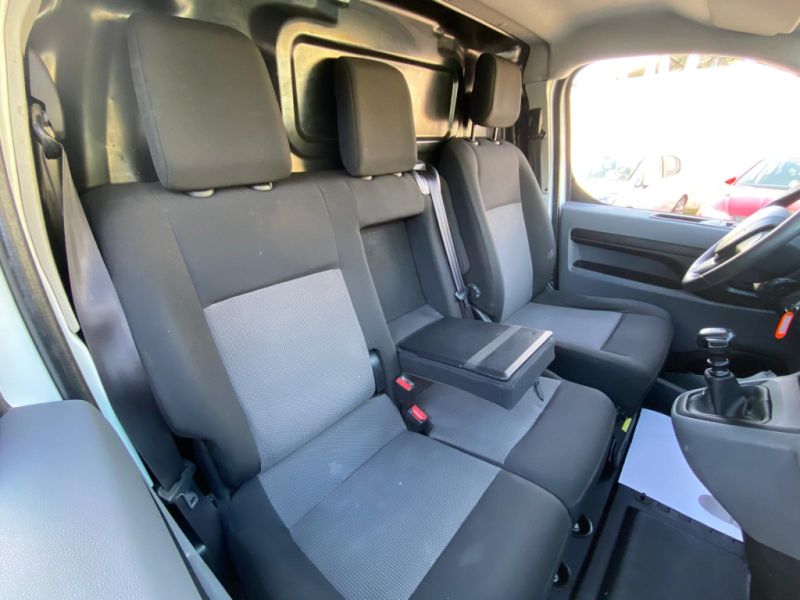 Peugeot Expert Pro Standard 1.5 Bhdi 120 Cv 4p