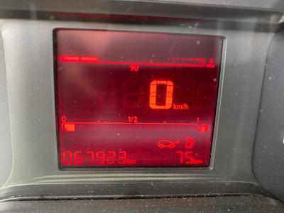 Peugeot Partner Pro 1.5 BHDI 100 Cv FG 4-türig