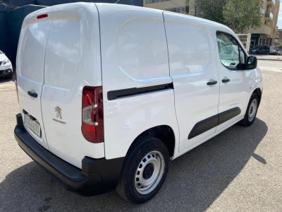 Peugeot Partner Pro 1.5 BHDI 100 Cv FG 4-türig