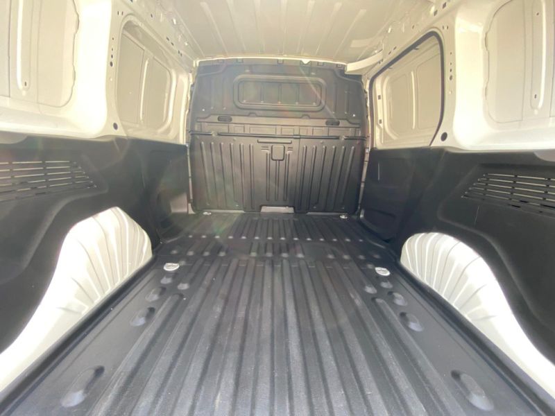 Peugeot Partner Pro 1.5 BHDI 100 Cv FG 4-türig