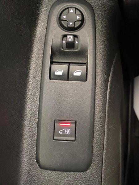 Peugeot Partner Pro Standard 1.5 Bhdi 102Cv 4p