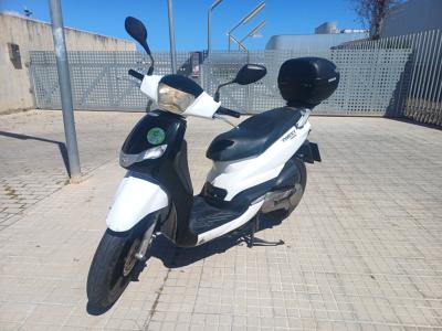 Peugeot Tweet 125 Baujahr 2016 mit 35.000 km