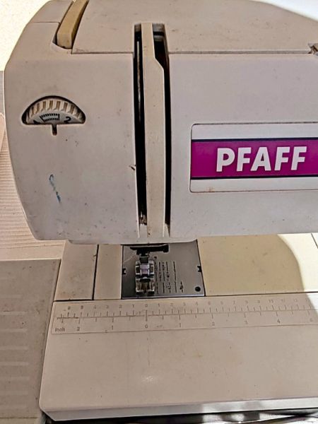 Pfaff ClassicStyle Quilt 1527 (IDT) – Defekt / Ersatzteilspender / Für Bastler