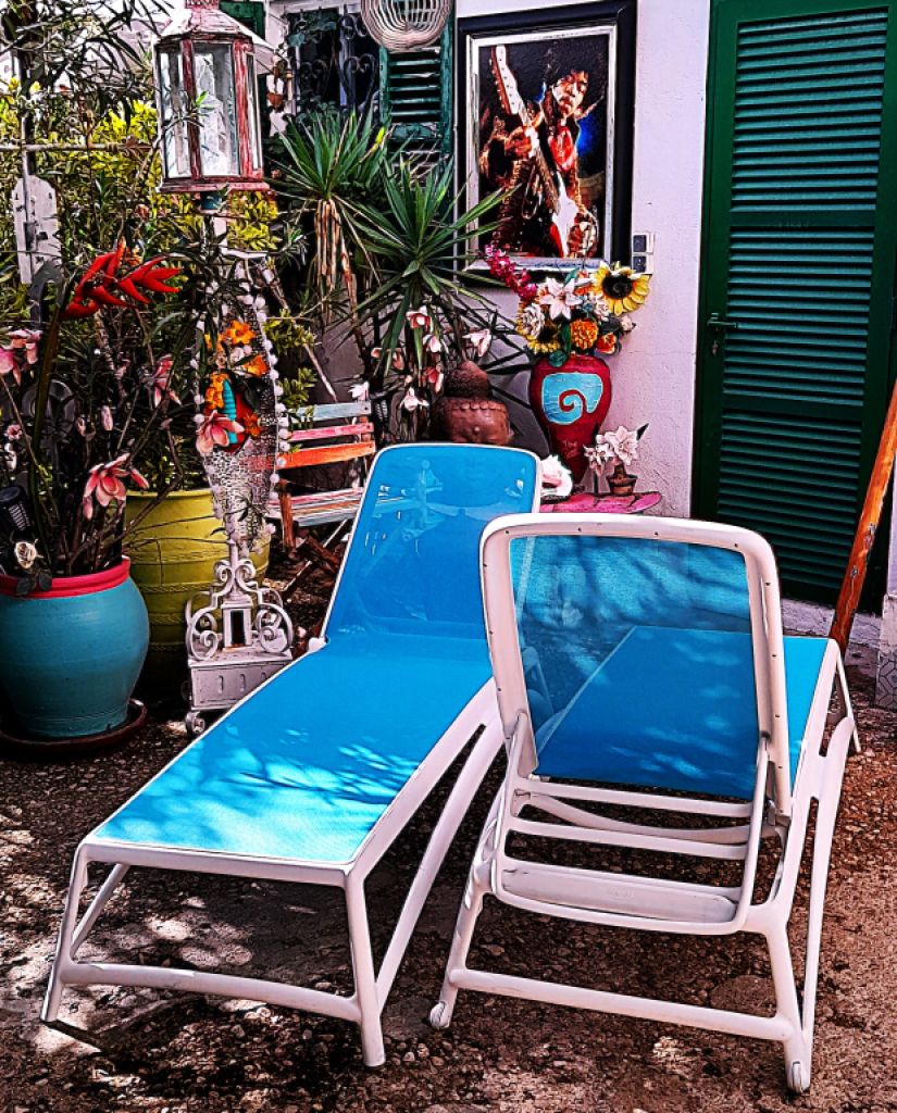 Pflegeleichte Sonnenliegen von Nardy/Italy