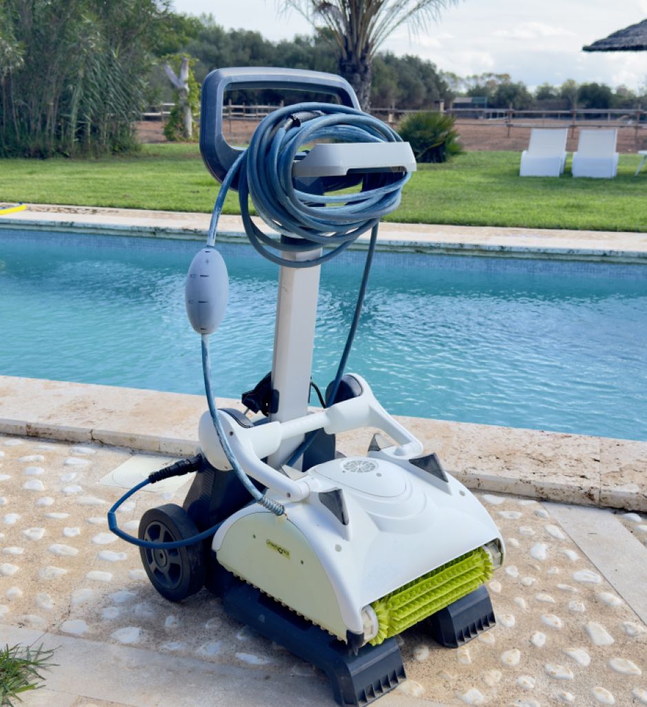 Pool robot Dolphin Triton