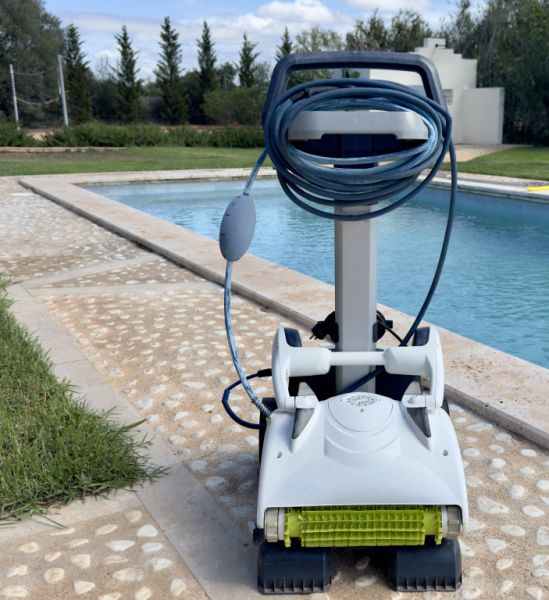 Pool robot Dolphin Triton