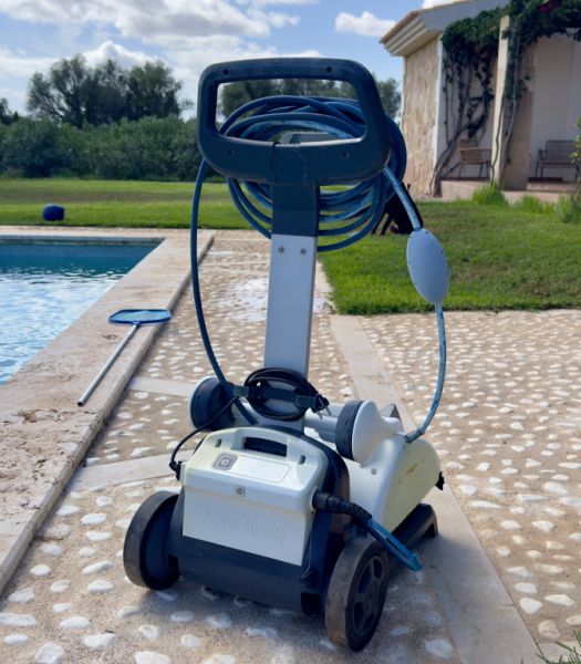 Pool robot Dolphin Triton