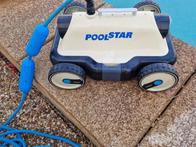 Poolroboter für Pool bis 18m2