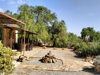 PORRERES: Charmantes ländliches Anwesen mit Ferienvermietungslizenz (ETV), Brunnen und Weinstöcken