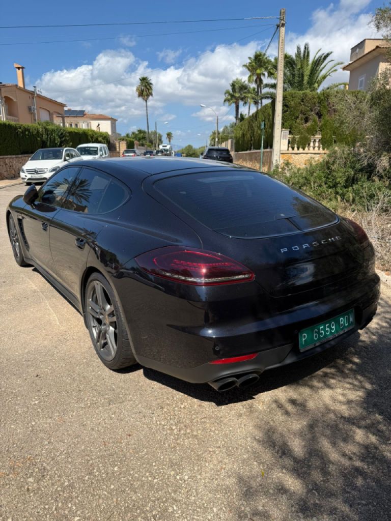 Porsche Panamera 4.8 GTS 10/2016