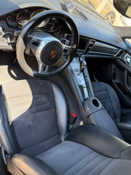 Porsche Panamera 4.8 GTS 10/2016
