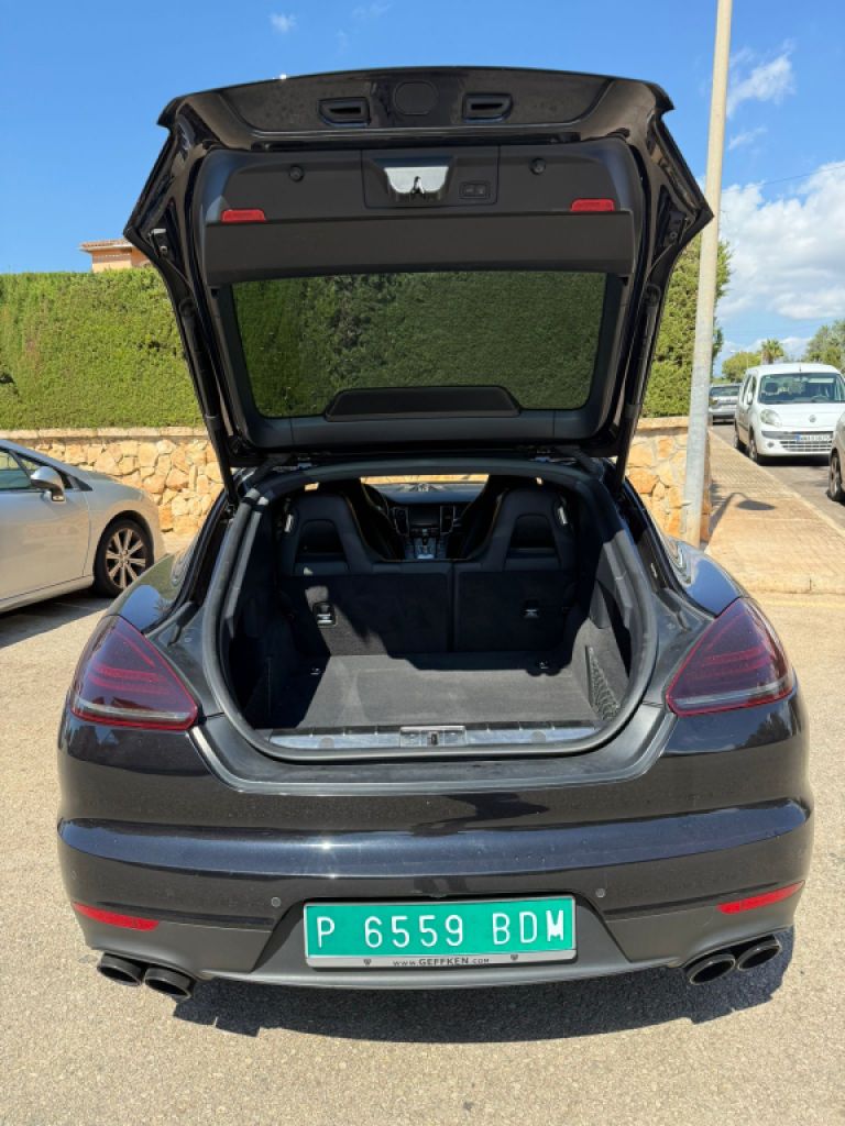 Porsche Panamera 4.8 GTS 10/2016