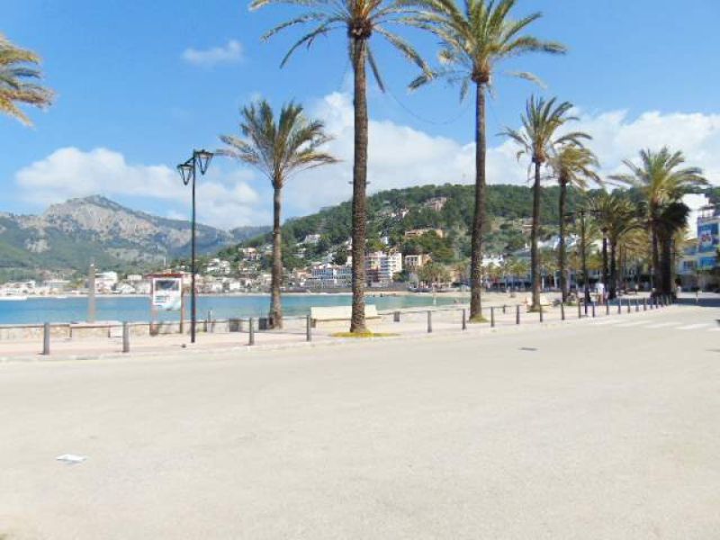 Porto Soller -Mallorca Herrenhaus in erster Linie.