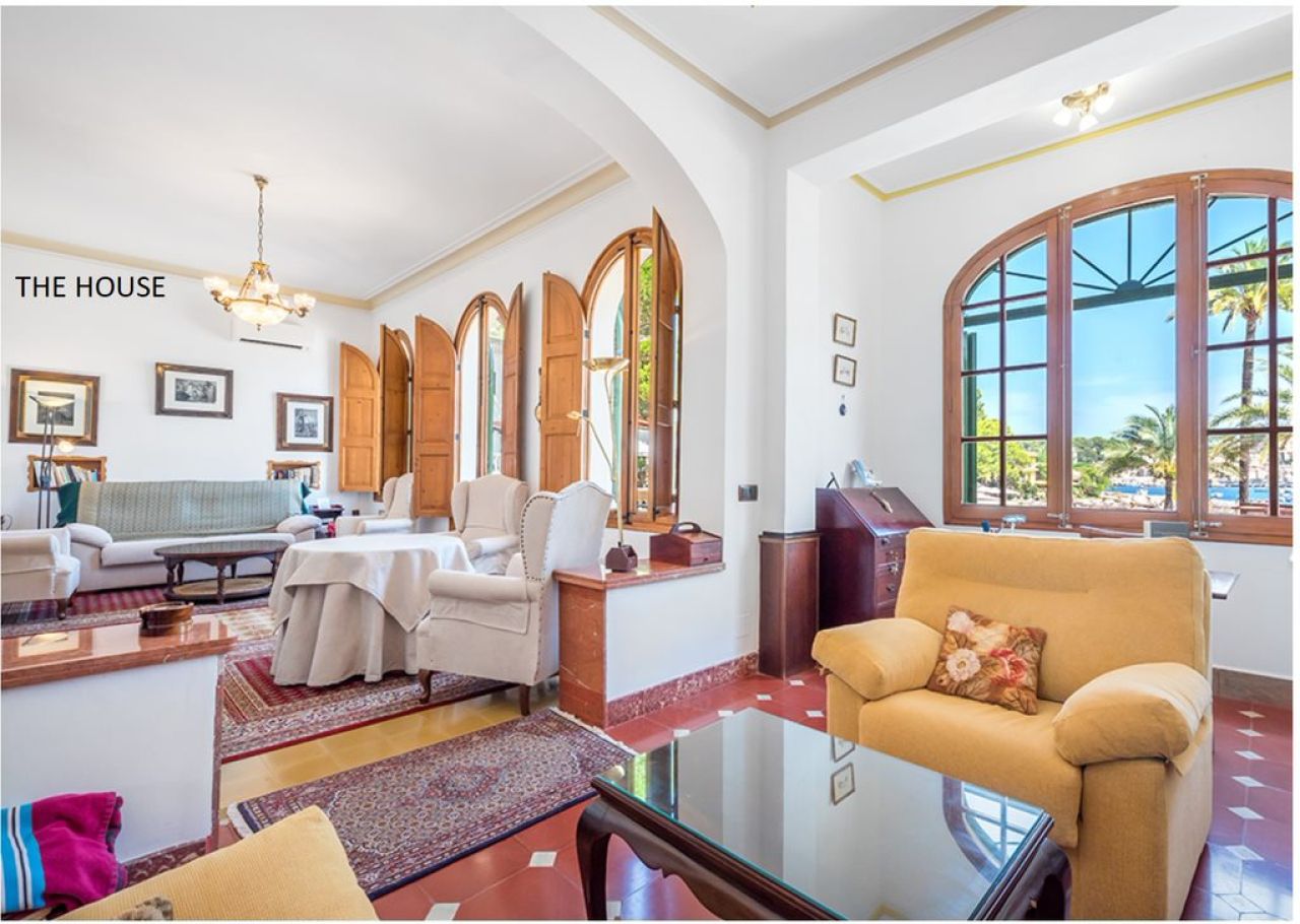 Porto Soller -Mallorca Herrenhaus in erster Linie.