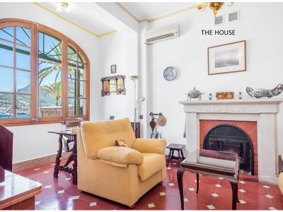 Porto Soller -Mallorca Herrenhaus in erster Linie.