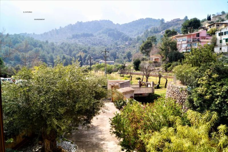 Porto Soller -Mallorca Herrenhaus in erster Linie.