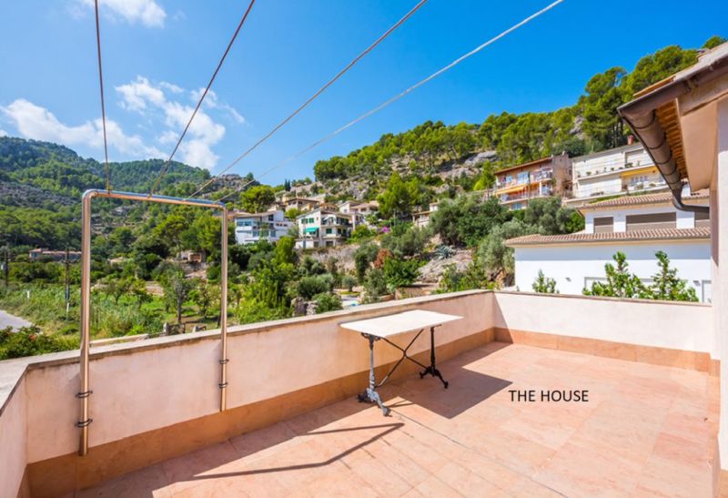 Porto Soller -Mallorca Herrenhaus in erster Linie.