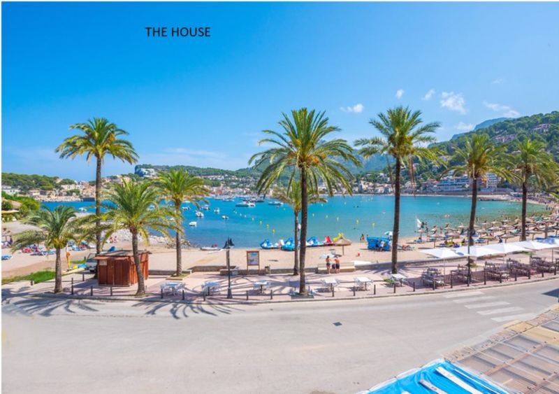 Porto Soller -Mallorca Herrenhaus in erster Linie.