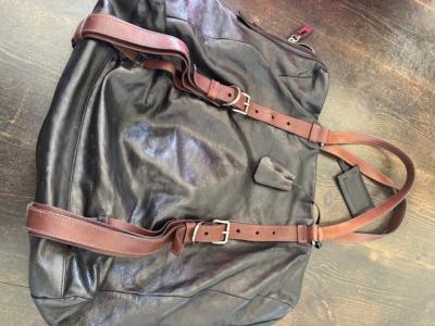 Bolso bandolera de piel PRADA