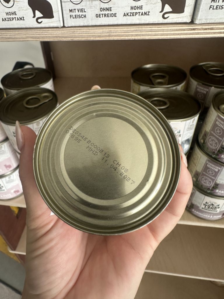 Premium organic cat food from the company Hermanns and/or Wildes Land