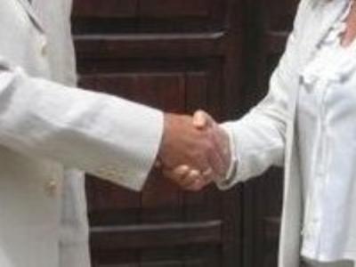 Qualifizierte, selbständige Dolmetscherin mit jahrzehntelanger Berufserfahrung