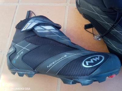 Radschuhe NORDWAVE Goretex, Gr.45 schwarz