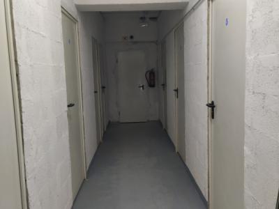 Premises with storage room business