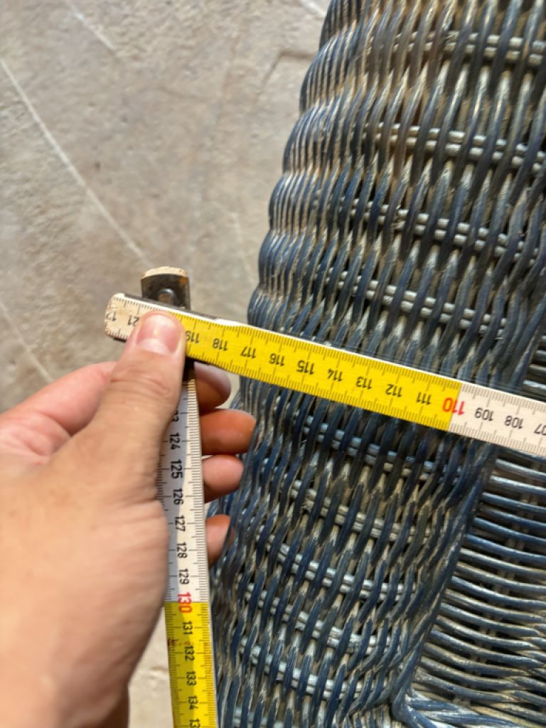 Rattan-Sofagarnitur mit Tischen