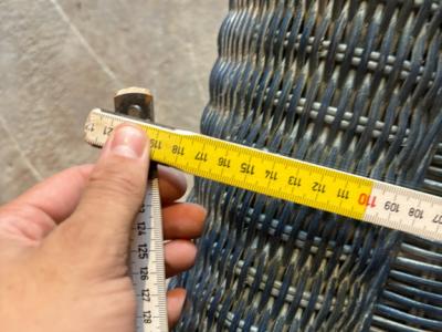 Rattan-Sofagarnitur mit Tischen