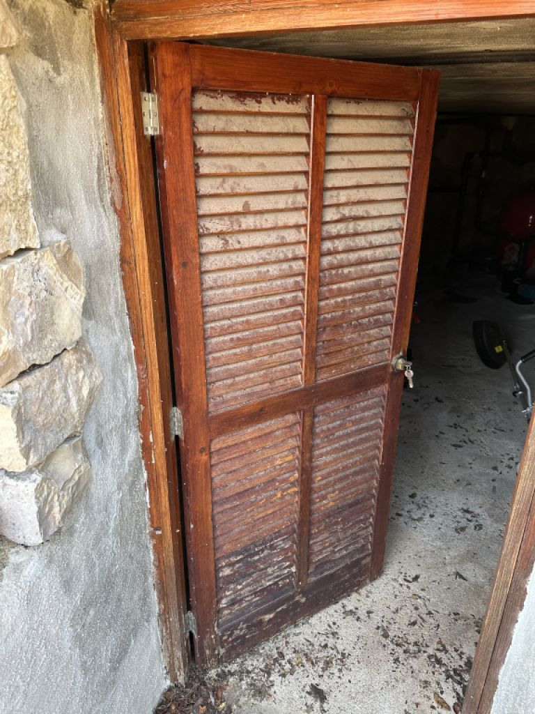 Refresh von Türen, Fensterläden (Persianas), Gartenmöbel aus Holz