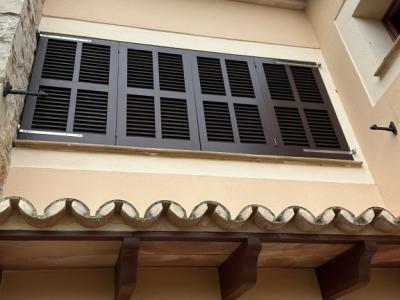 Refresh von Türen, Fensterläden (Persianas), Gartenmöbel aus Holz